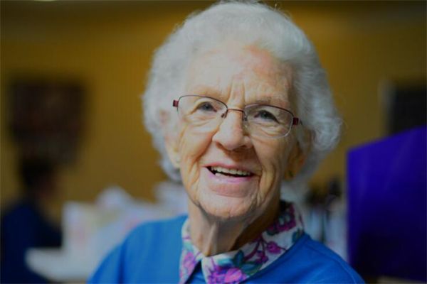 梦见去世的人活着会是什么意思