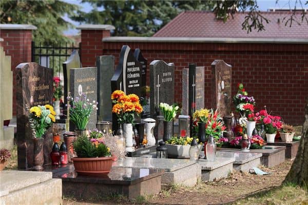 梦见生病的亲人死了