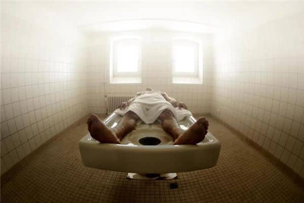 梦见朋友的父亲死了