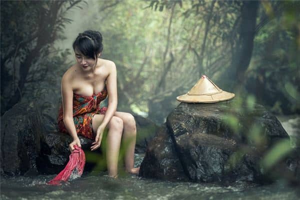 梦见自己洗衣服