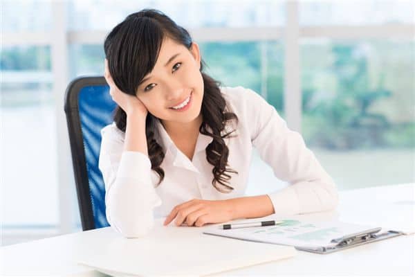 梦见自己的咽喉