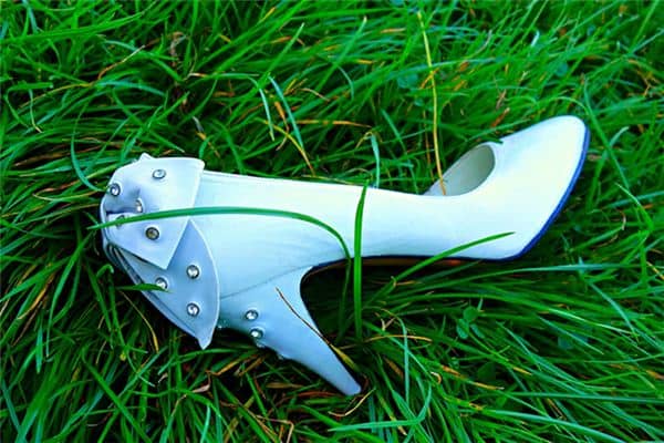 梦见丢了一只鞋